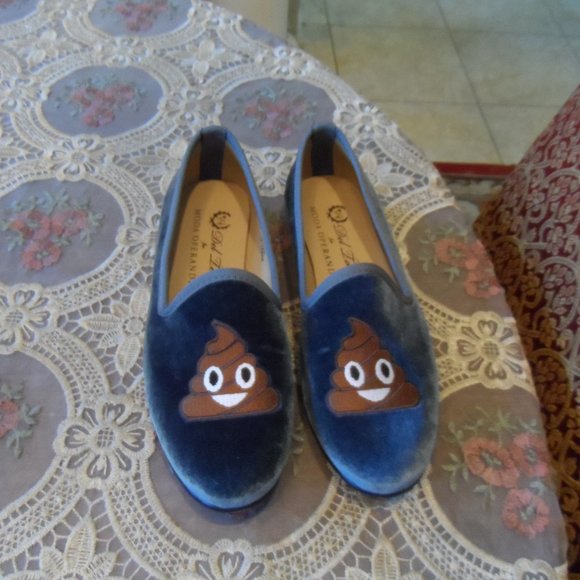 Del Loro Light Blue Velvet Poop Emoji Slip On Loafers Size 6.5M - Picture 3 of 14